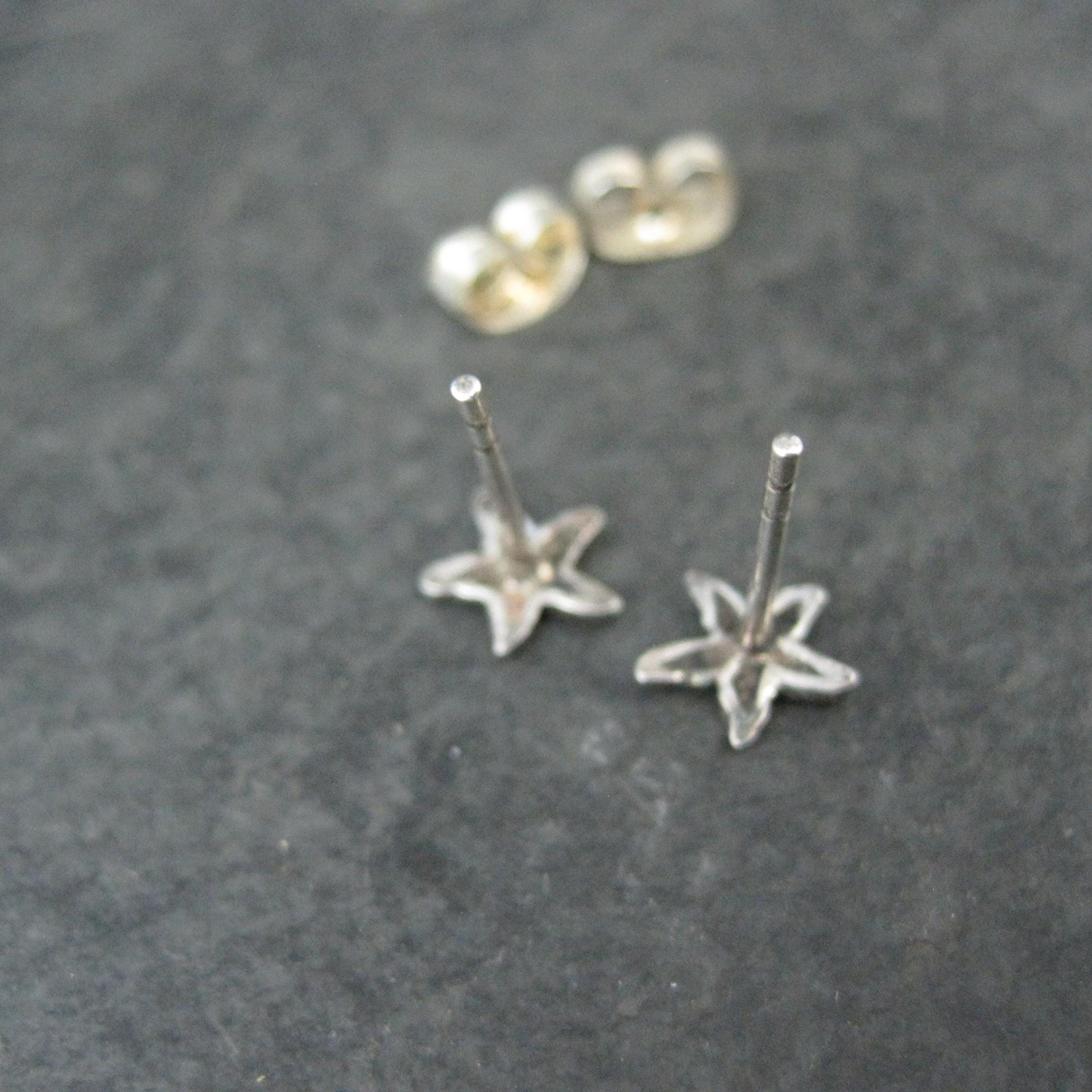 Tiny Vintage Sterling Starfish Earrings