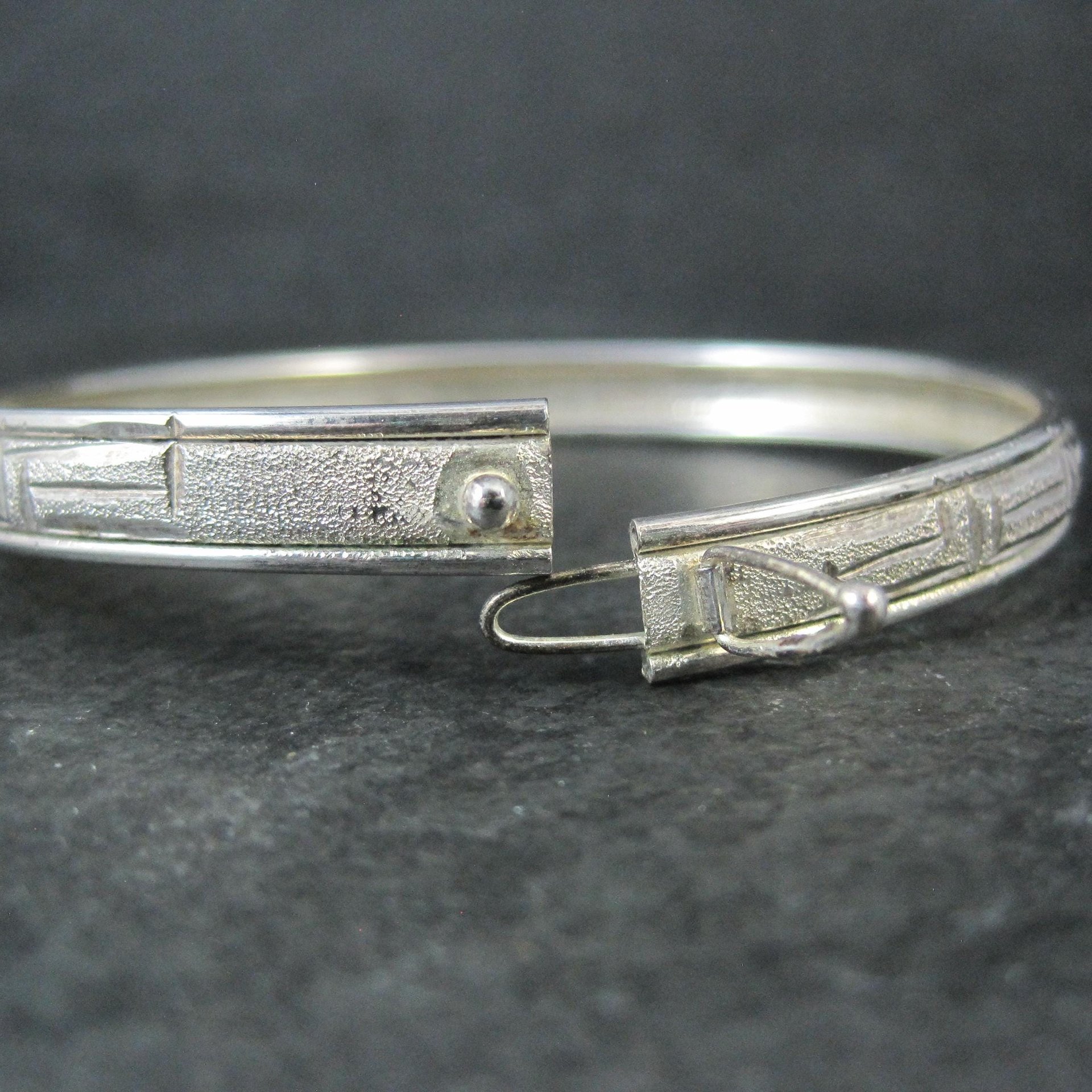 Vintage Diamond Cut Sterling Bangle Bracelet 6.75 Inches