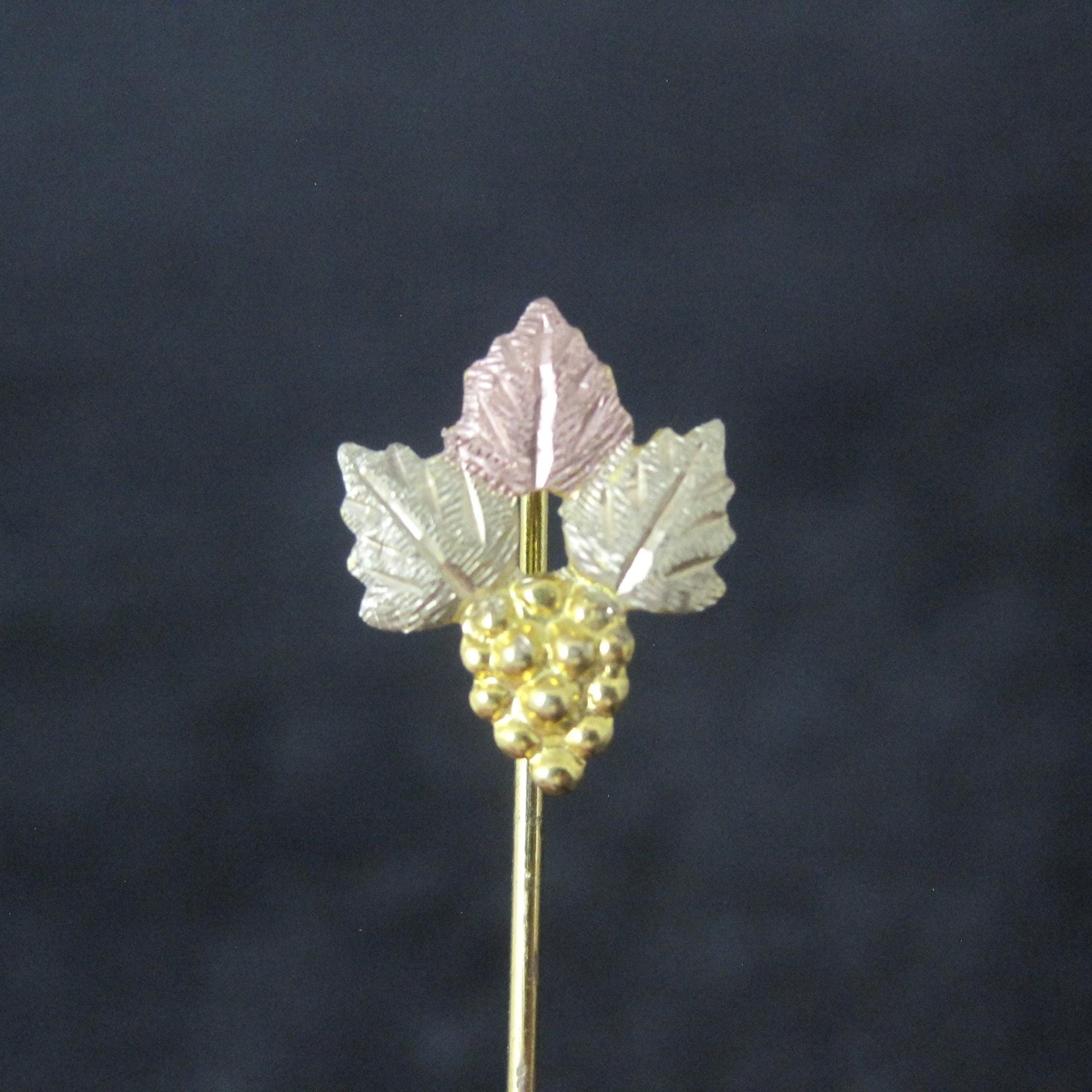 Vintage Landstroms Black Hills Gold Stick Pin 10K/12K