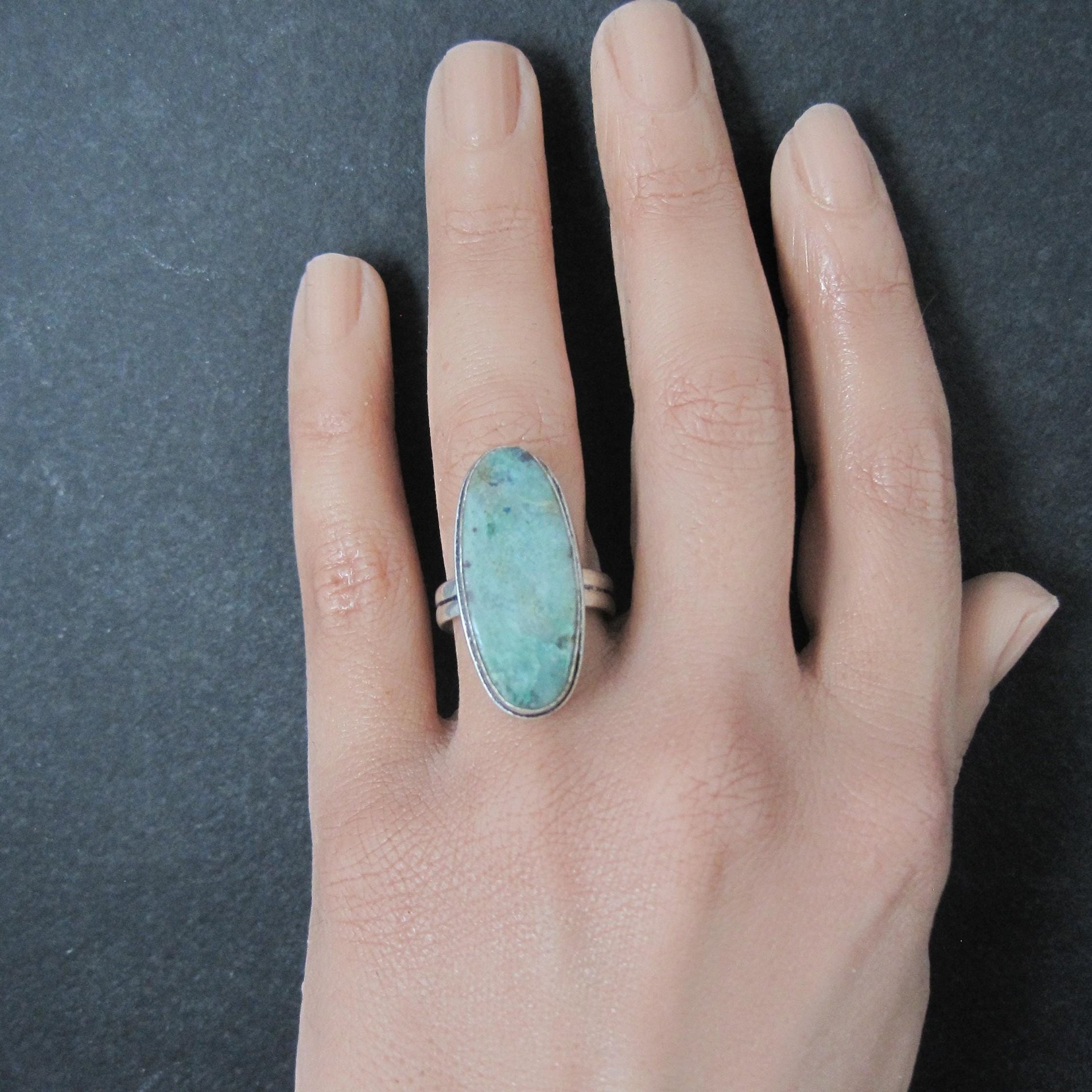 Vintage Sterling Silver Green Stone Ring Size 8