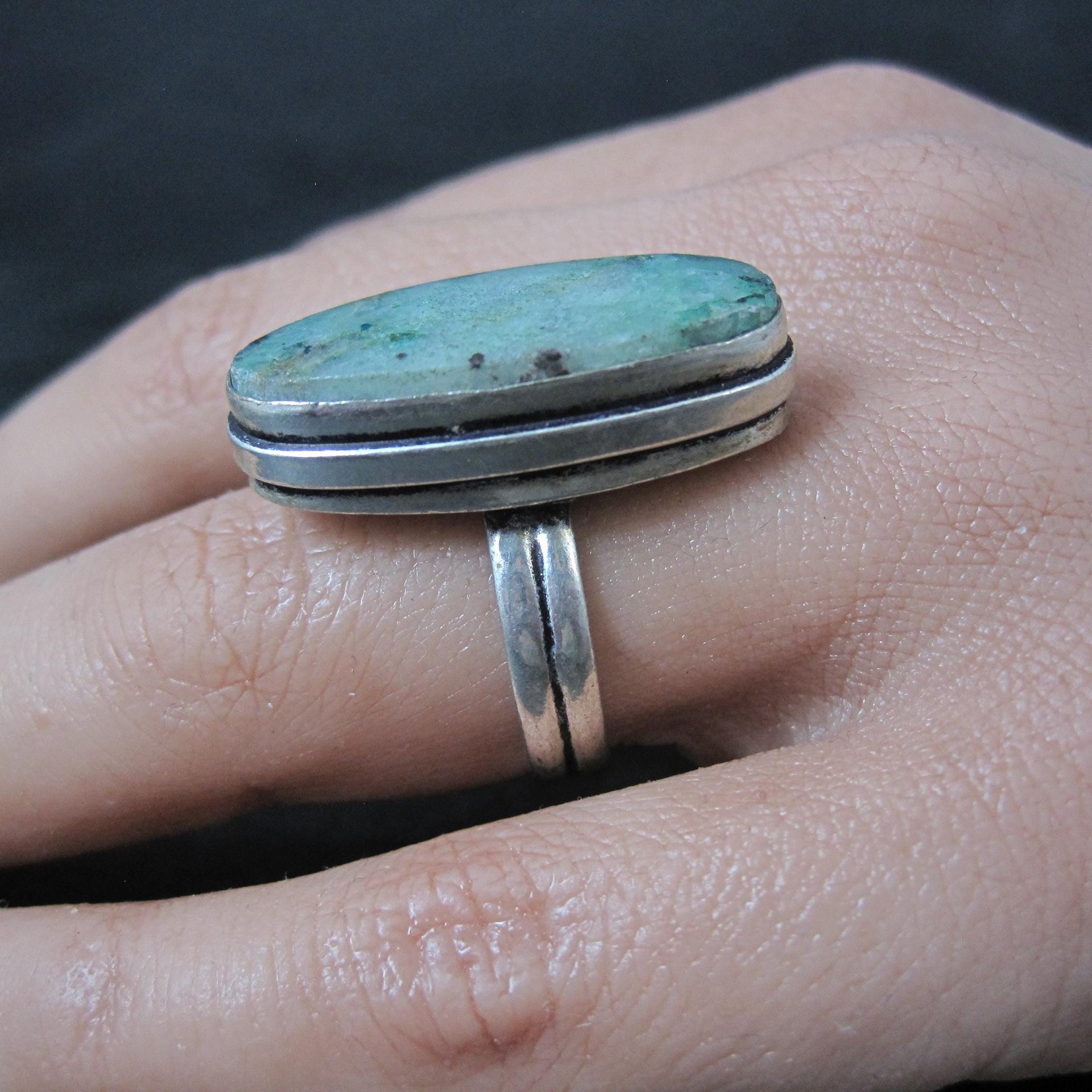Vintage Sterling Silver Green Stone Ring Size 8