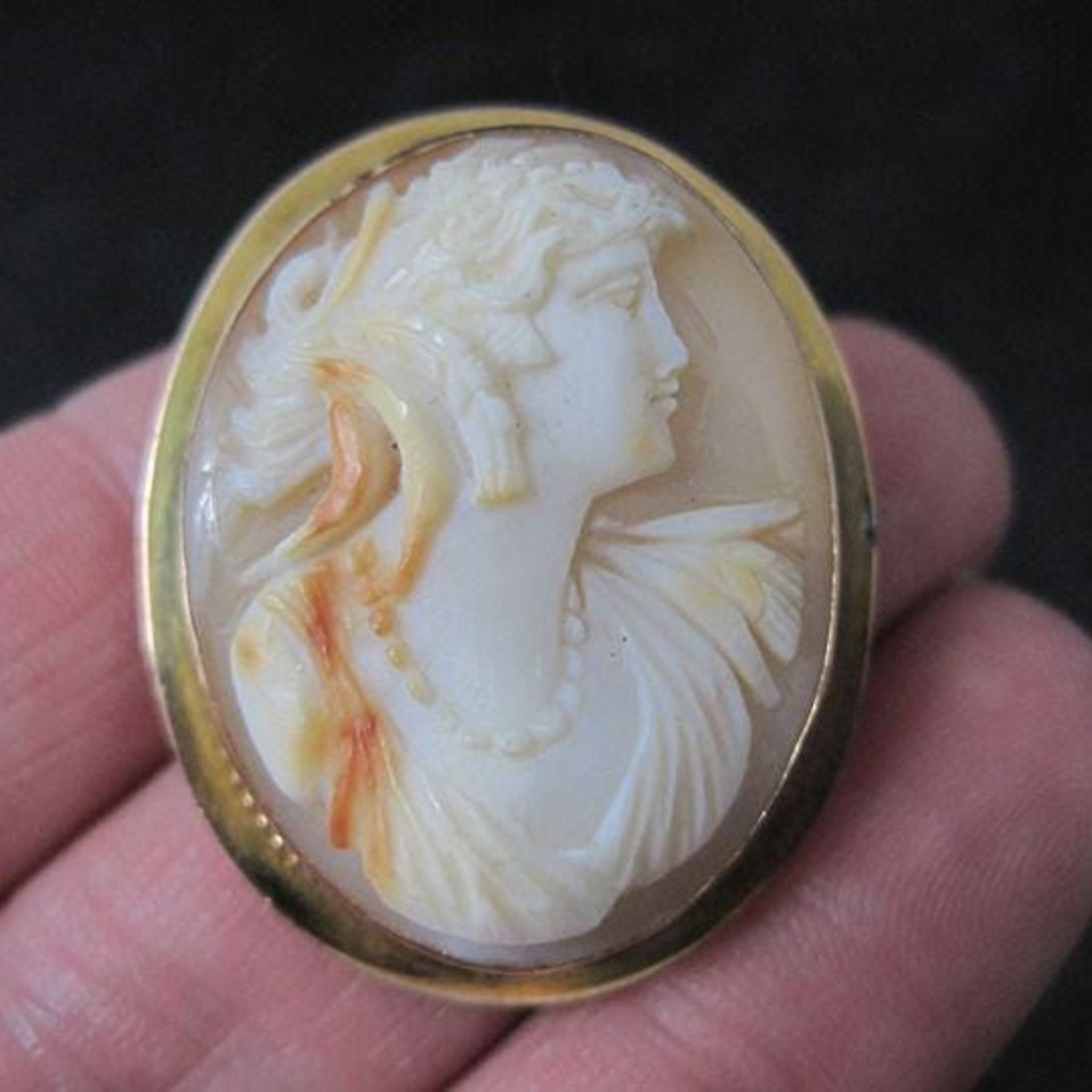Vintage Gold Filled Carved Cameo Brooch