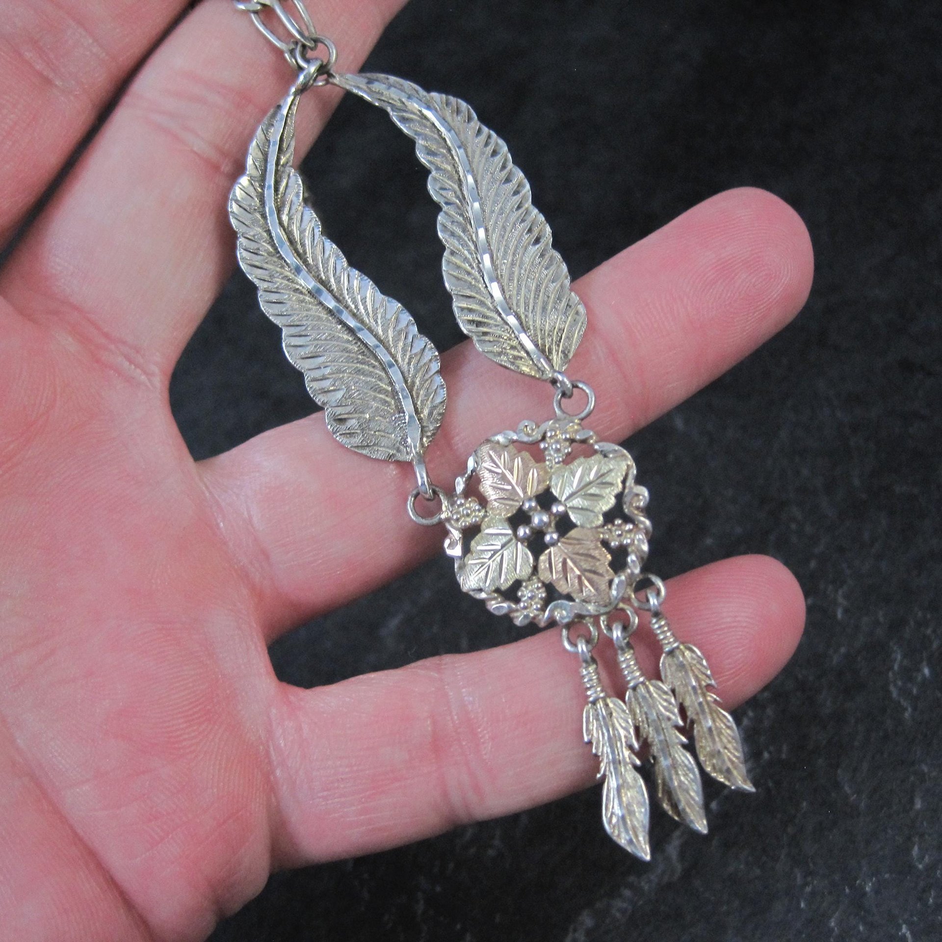 Vintage Black Hills Gold & Silver Feather Necklace Mt Rushmore