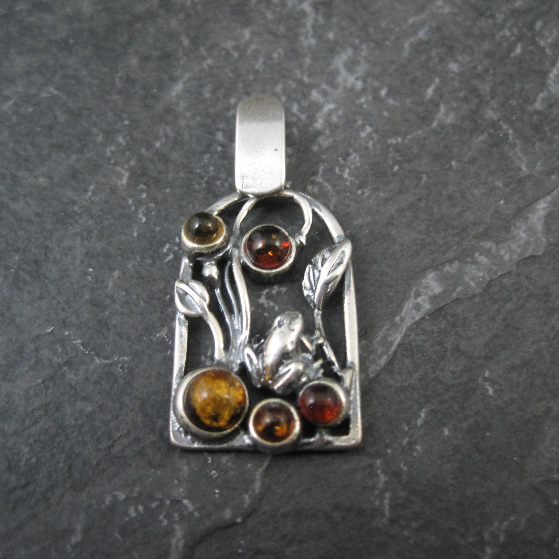 Vintage Sterling Silver Amber Frog Pendant