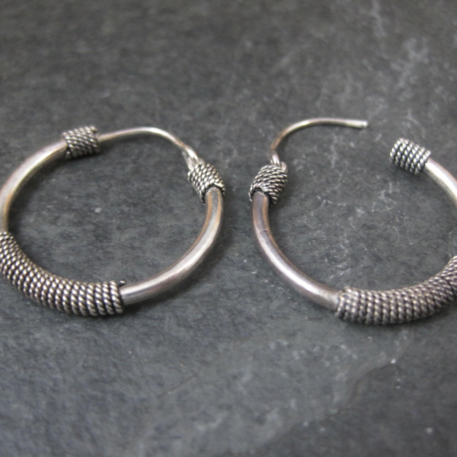 Y2K Bali Sterling Silver Hoop Earrings 1"