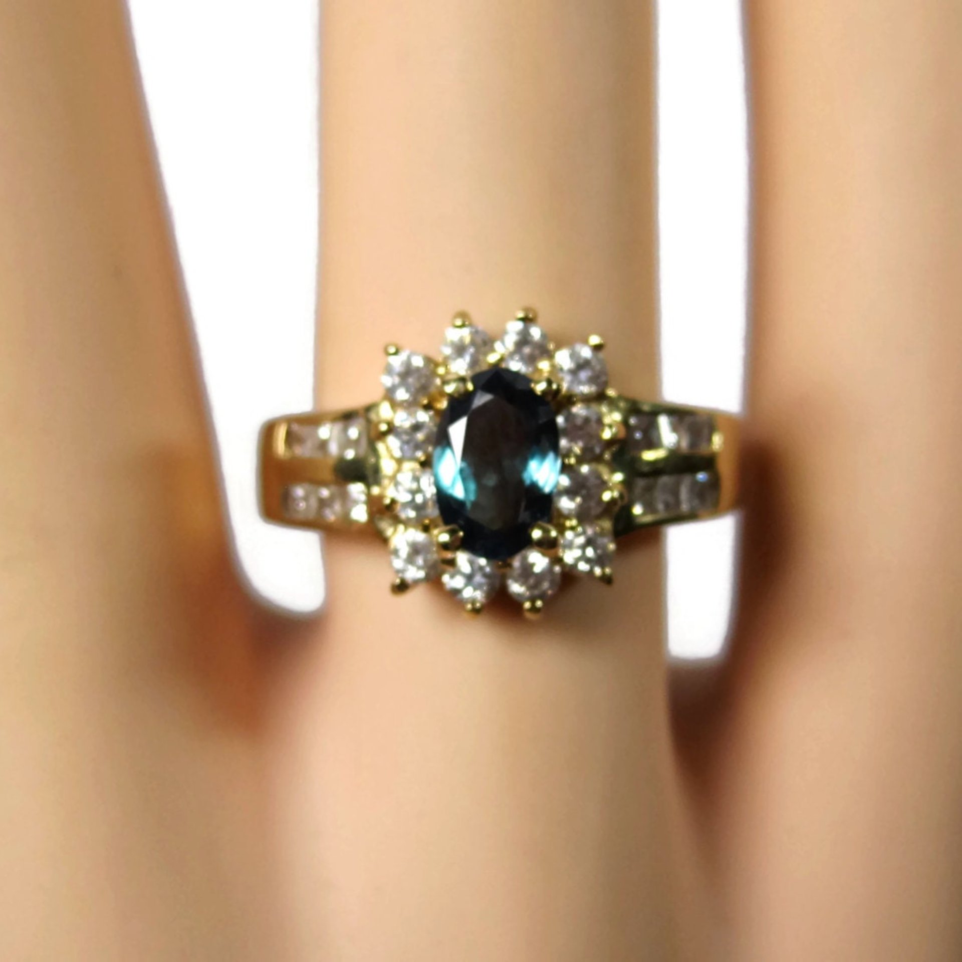 Vintage 10K .50 Carat Oval Diopside Ring Size 8