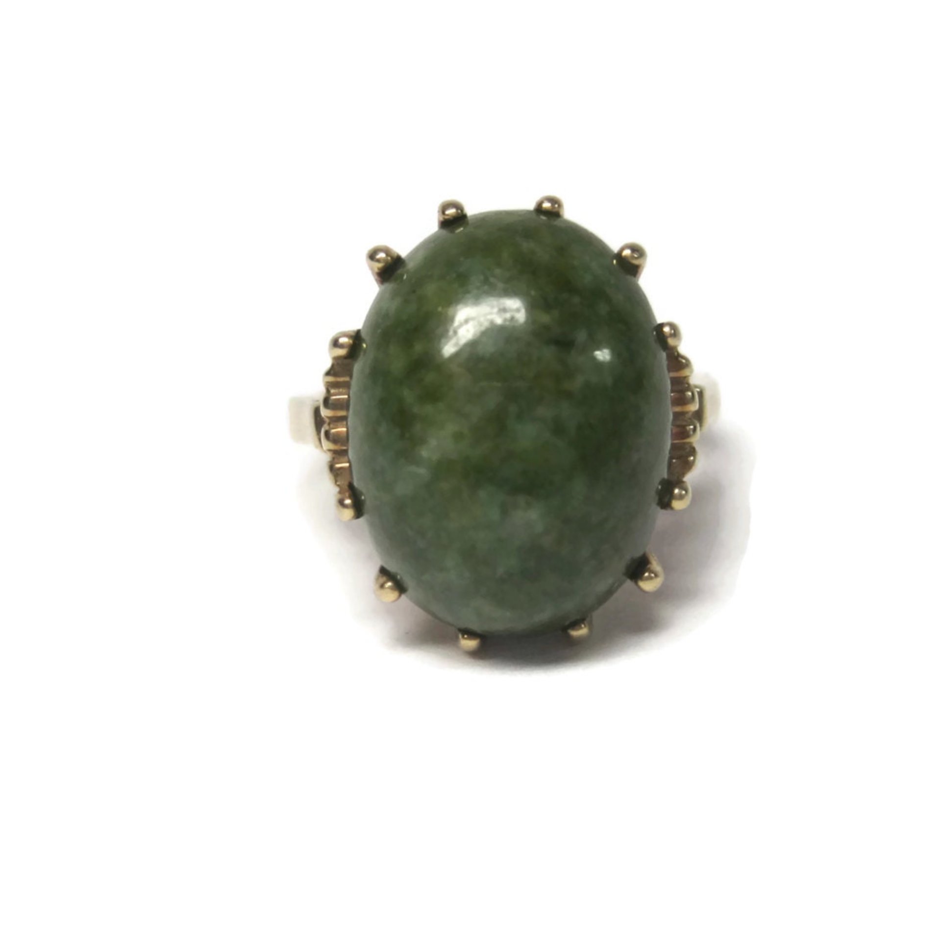 Estate 10K Yellow Gold Nephrite Jade Ring Size 6