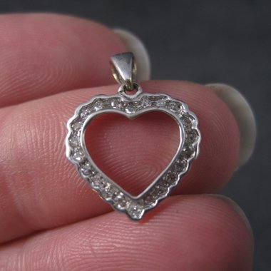 Vintage 10K White Gold .15 Ctw Genuine Diamond Heart Pendant