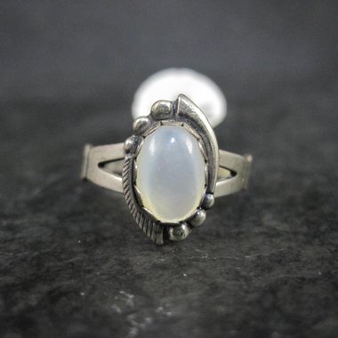 Vintage Southwestern Sterling Mother of Pearl Ring Sizes 6-6.5