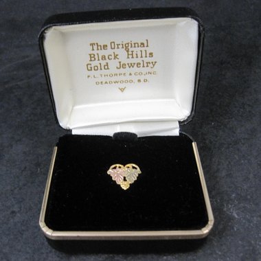 Vintage FL Thorpe Black Hills Gold Tie Tack